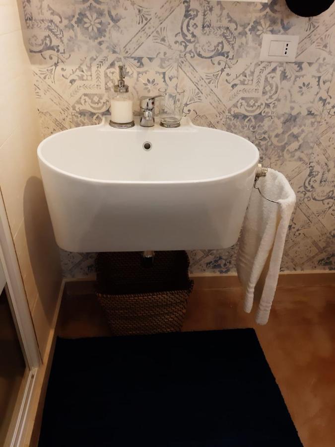 モーラ・ディ・バーリCasa Linaアパートメント エクステリア 写真